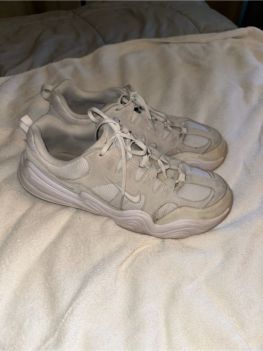 Nike Men’s Off-White Low-Top Chunky Sneakers Used